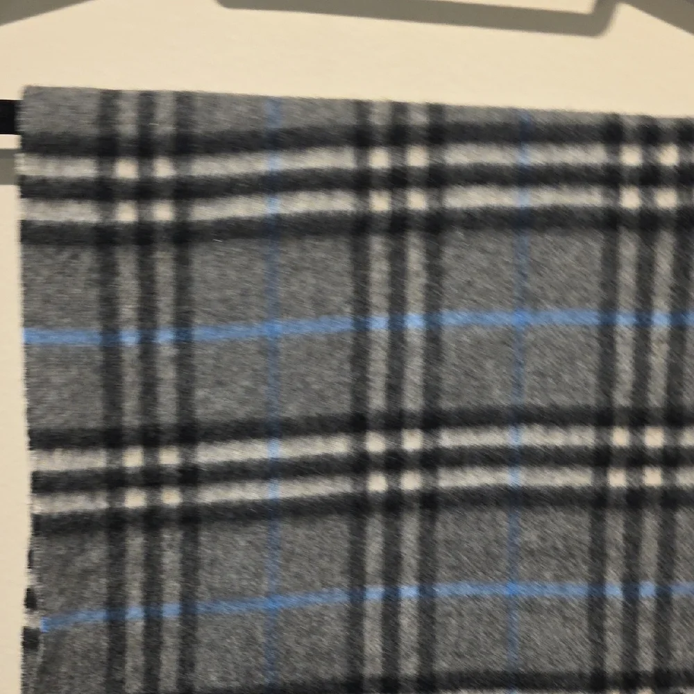 Burberry Classic Gray and Blue Check Scarf